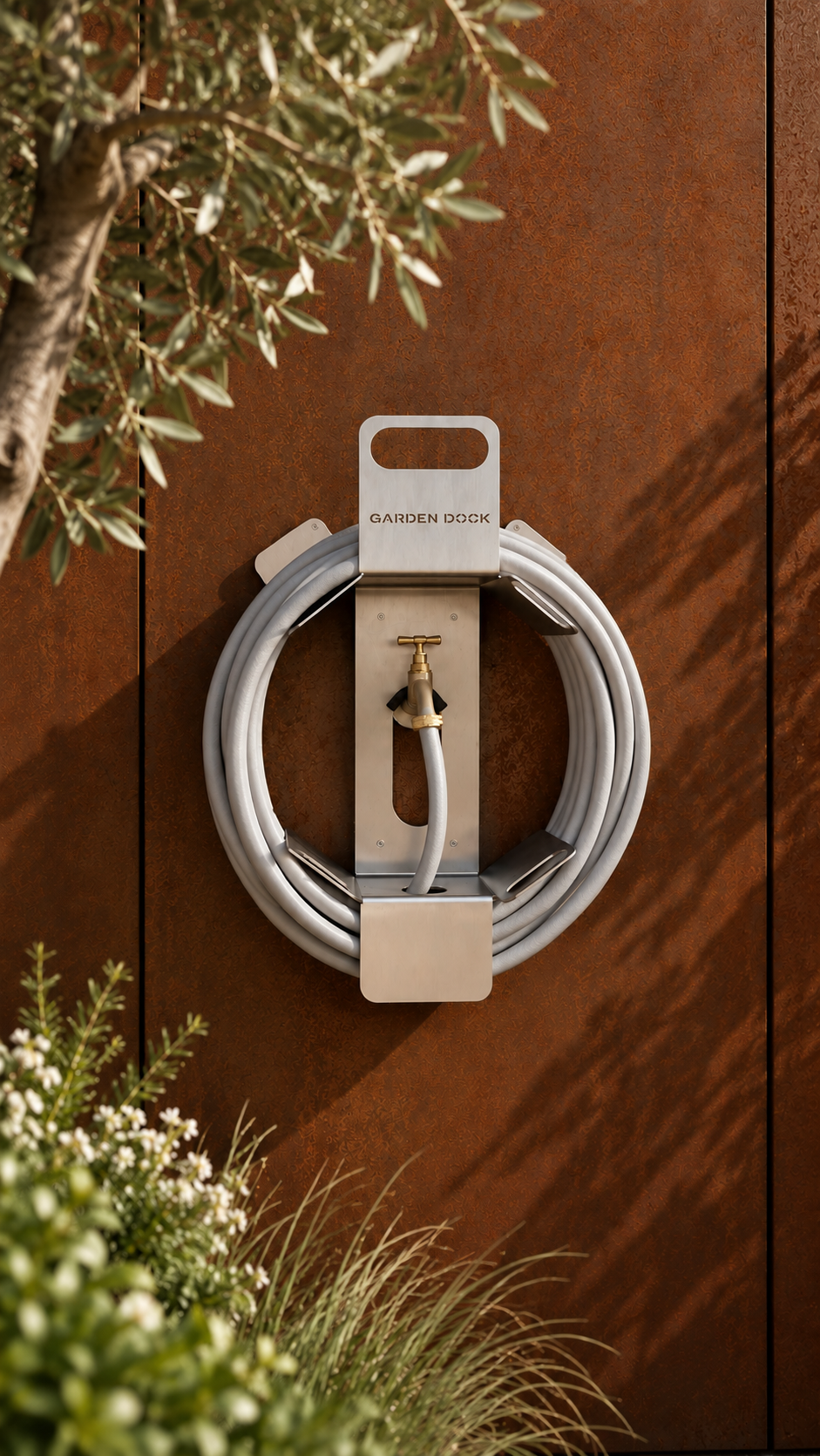 Garden Dock I Hose Holder