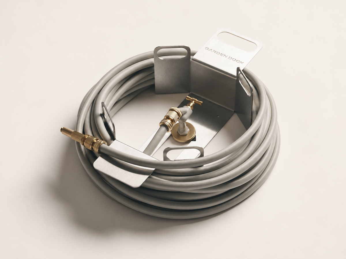 Garden Dock I Hose Holder