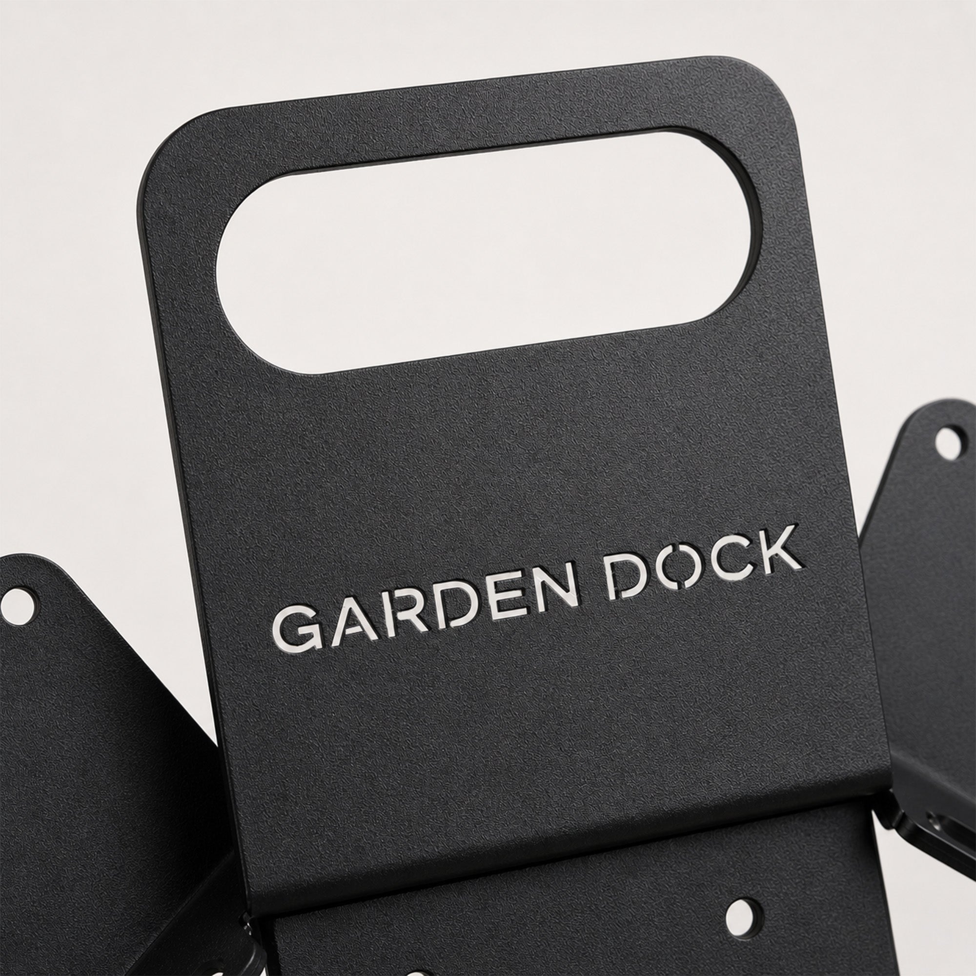 Garden Dock | Design Gartenschlauchhalter aus Edelstahl